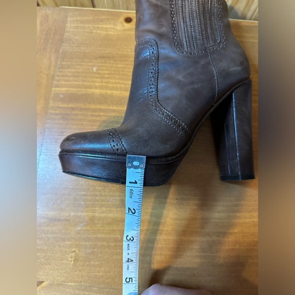 Trouve Leather Heeled Booties - Picture 6 of 12